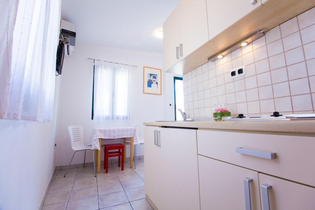 Apartments Petrinic Crnogaj Baška Extérieur photo